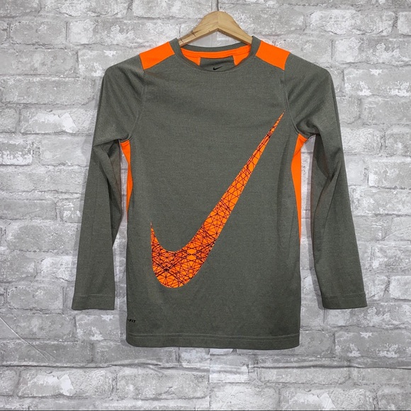 Nike Other - Boys Nike Long Sleeve Size Medium